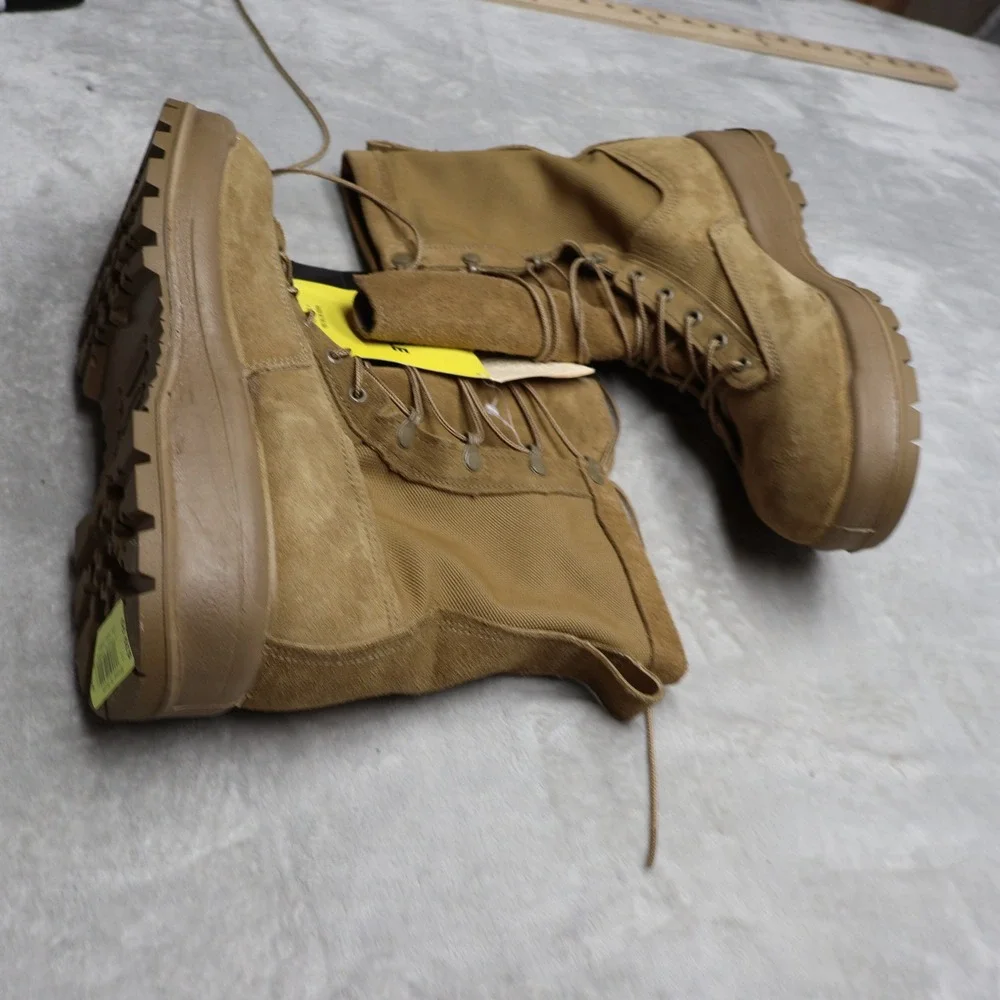 Belleville Army Combat Boots Mens 11W Brown Leather Temperate Weather USA NEW
